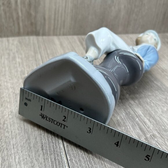 Vtg Lladro #4810 "Boy with Yacht" Glazed Porcelain Figurine Salvador Furió Blue - Picture 9 of 10